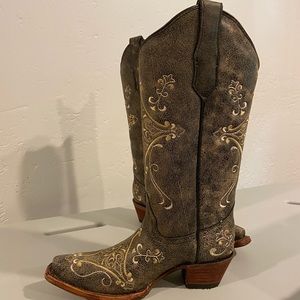 Circle G Crackle Scroll Bone Embroidered Western Boot